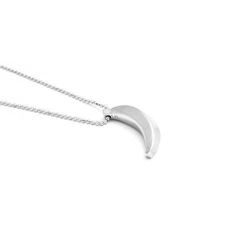 "Plátano" Banana Necklace -  Isometric view - DoMo Jewelry
